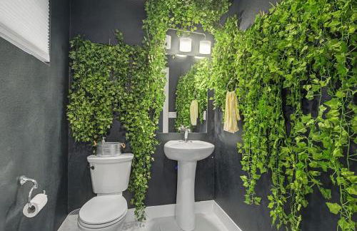 Spacious Denver Home with Private Rooftop Spa - Photo 55