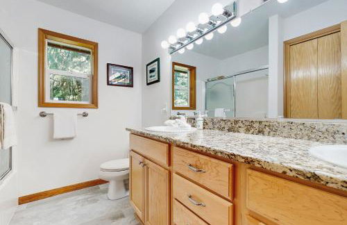 Brooke and Dan's Retreat -3 bedroom home plus a 2 bedroom apartment - Foto 24