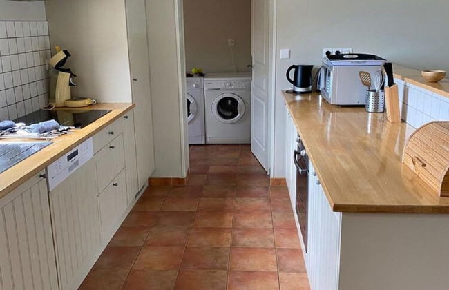 Luxury Villa With Covered Terrace in Chalais - Foto 8