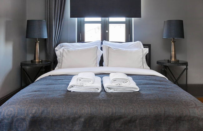 3 Bedrooms Apartment w Sea View and Terrace - Photo 12