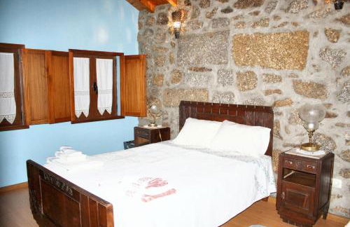 Spacious Family House in Nogueira with Garden - Foto 14