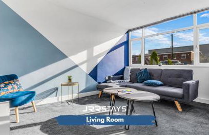 Tipton 3 Bedroom House Garden Sleeps 7 - JRR Stays - Foto 1