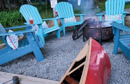 Lakefront Hot Tub Canoes Game Room Wood FP - Foto 65