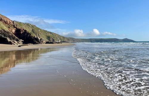 Two Bed Chalet with Sea Views - Photo 9