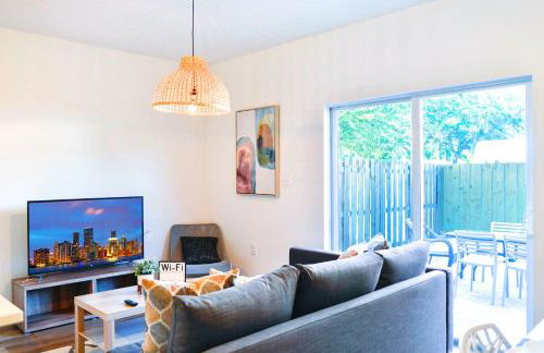 Entire House with Free Parking at North Miami! - Foto 7