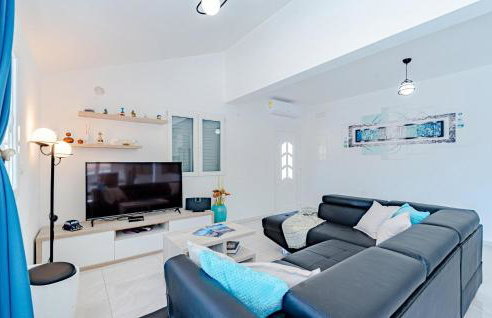 Pet Friendly Home In Blato With Wifi - Photo 31