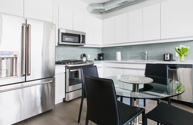 Dharma Home Suites Hoboken at Novia - Foto 29