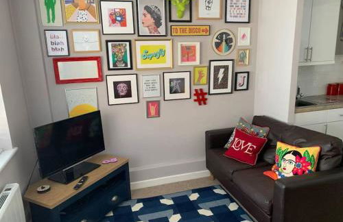 Jurassic Coast Holiday Home - Photo 8