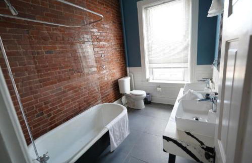 3E *Historic Gem* Heart of Southside-Sleeps 10 - Foto 19