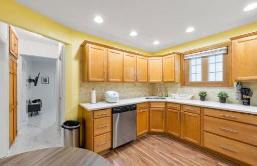 5MIN walk NYC Train Massage Chair Sleeps 12Plus - Foto 20