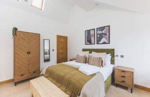 Elegant 1BDR Flat with Private Patio - Foto 16