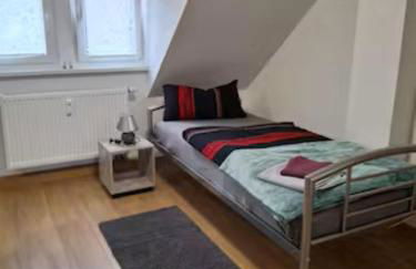 Schöne Vollausgestattete Monteurs- Gästewohnung nähe Raffinerie Leuna und Geiseltalsee für 2 Personen 0307 - Foto 2