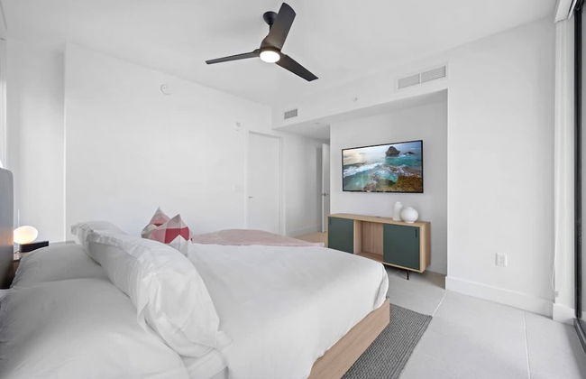 Delightful 3br in Downtown Miami - Photo 22