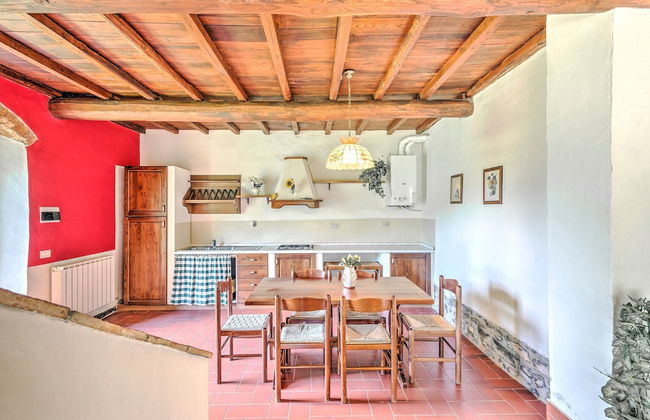 Appealing Home With Pool - Foto 12