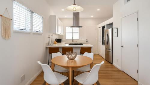 Exclusive 2BD 3BA with Balcony - Photo 4