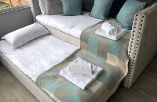 A Bright and Spacious Gem - Foto 18