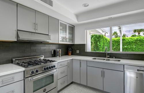 Ultra-Chic LUXE Mid-Century Estate- Resort Like Pool, Spa, Firepit, Outdoor Kitchen 3BED/3BATH - Foto 41