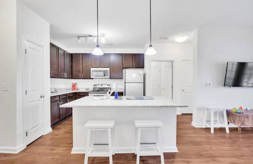 1BR King Bed near Shopping, Dining & Entertainment - Foto 9