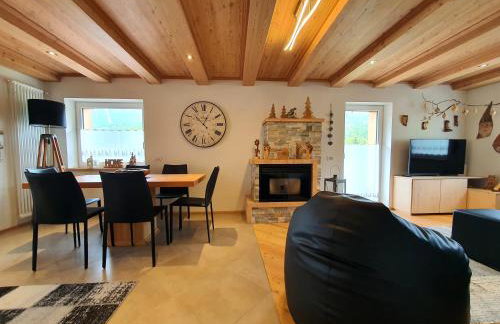 Casa Sandra Moena by Go new Location - Photo 6