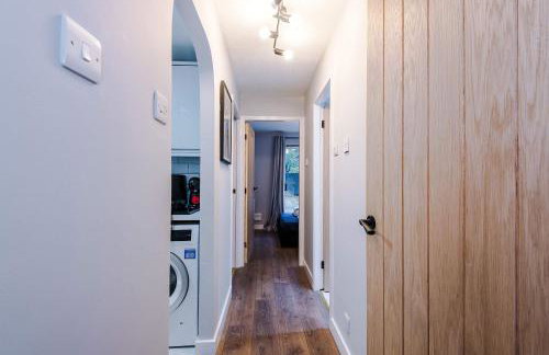 Long Stays Offers , New 2 Bed APT , Sleeps 3 , Wigan , Perfect for Relocations , Contractors , Families - Photo 26