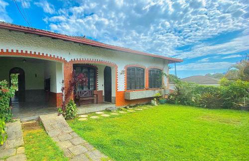 Casa rústica, charmosa e confortável - Foto 2