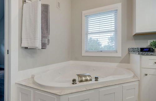 Large East Nashville Home with Game Room sleeps 12 - Foto 34