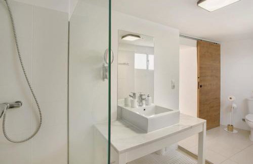 The Yellow House - Photo 23