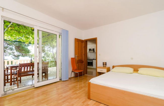 Apartments Plavac Mali - Photo 8