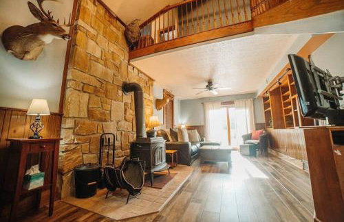 Majestic Home in Hocking wPool Jacuzzi Basketball - Foto 7