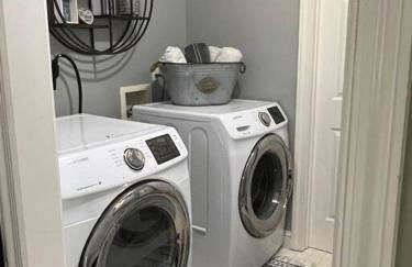 Harmony House - cozy, private mountain home, with firepit and pool table, located 10 minutes from Tryon Equestrian Center, Lake Lure, Local Wineries, and wedding venues - Foto 14