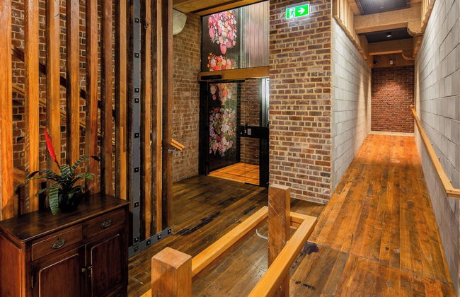 The Thomas Gregg Apartments - Photo 2