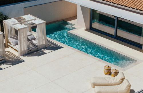 Salty Angel Sea Front Villa - Photo 47