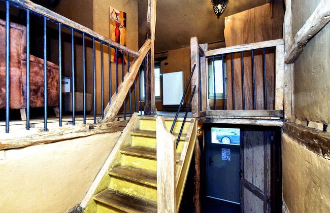 Relaxing Retreat Near Forests - Photo 3