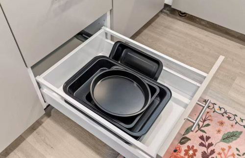 Boutique Studio Hideaway Near Forest Park - Photo 13