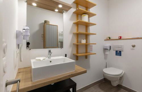 Beau studio Monteux, balcon vue Lac, près de Spirou Provence - Photo 14