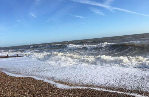 Stay in our beautiful 1850’s Coastguards Cottage. - Photo 8