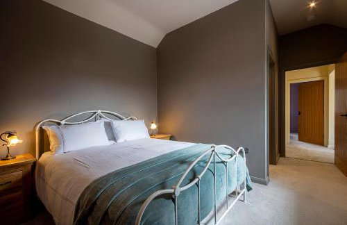 Middle Barn at Cusgarne Manor, adults only - Photo 4