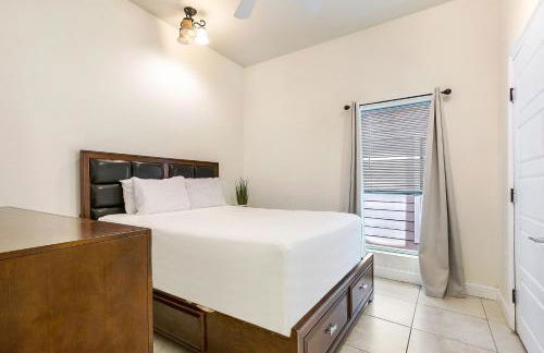 Modern 4BR City Condo 5min drive to FQ - Foto 52