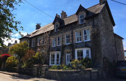 Brookdale House - Foto 1