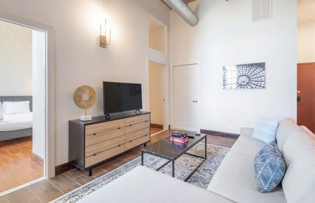 Sosuite 2BR Penthouse w W D Gym On-site Bar - Foto 16