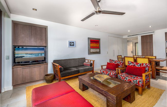 Luxury Apartment at Sea Temple Palm Cove 2 Bed 2 Bath - Photo 15