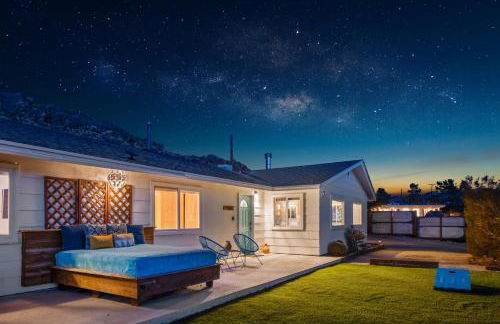 Neon Moon An Elevated Experience w Pool and Spa - Foto 33