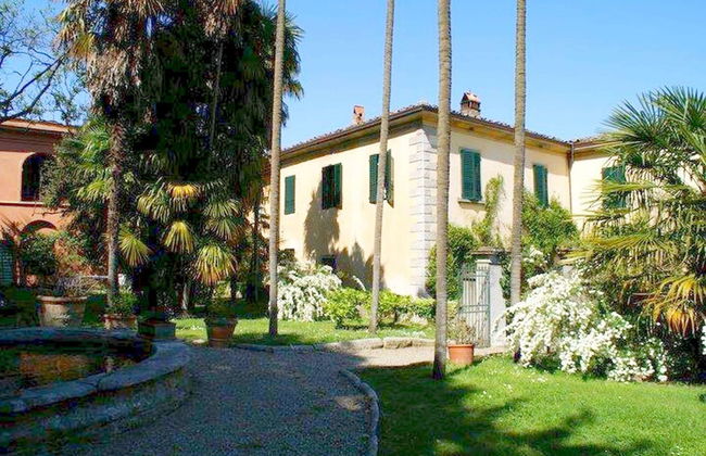 Italian Stay: Bacchereto Wine Country - Photo 1