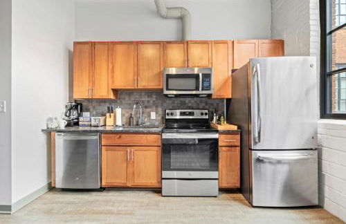 Studio at Superior l Downtown l Parking l Café - Photo 8