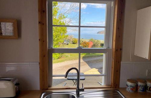 Lamlash- Self catering accommodation with seaviews - Photo 12