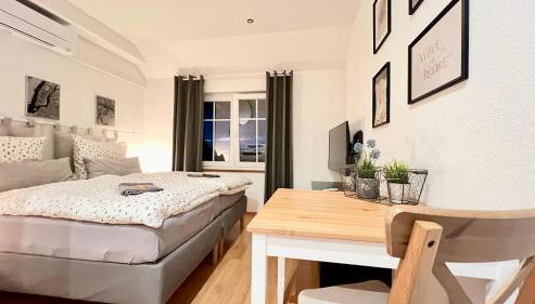 Modernes Doppelzimmer mit Bad & AC in Kehl Goldscheuer - 1A Guesthouse - Foto 4