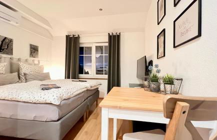 Modernes Doppelzimmer mit Bad & AC in Kehl Goldscheuer - 1A Guesthouse - Foto 4