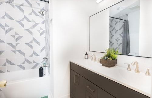 Cozy, Round Rock Retreat, Modern, Sleeps 10 - Foto 19