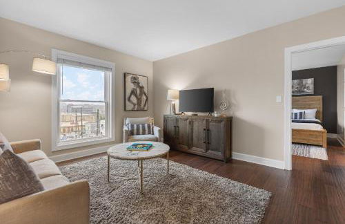 On Famous Music Row - Pool, Parking, Walk to Bars - Foto 13