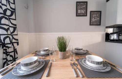 Spacious 3 Bed House, 5mins to HS2/ NEC/Airport. - Foto 12